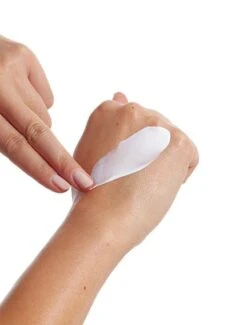 SPF 50+ Fragrance Free Face Suncreen Fluid -Cosméticos Ventas BONDISANDSSPF50 FRAGRANCEFREEFACEFLUID94 1