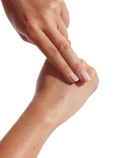 SPF 50+ Fragrance Free Tinted Face Fluid 7 SPF 50+ Fragrance Free Tinted Face Fluid -Cosméticos Ventas SPF 50 FRAGRANCE FREE TINTED FACE FLUID 02 1