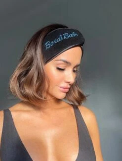 Bronzed Babe Bundle -Cosméticos Ventas UK21Q2DIG23 WEB EM SHAK LAUNCH PDP R32copy 600x 397ecada 0c93 4ce4 b771 c9b0ffd98173